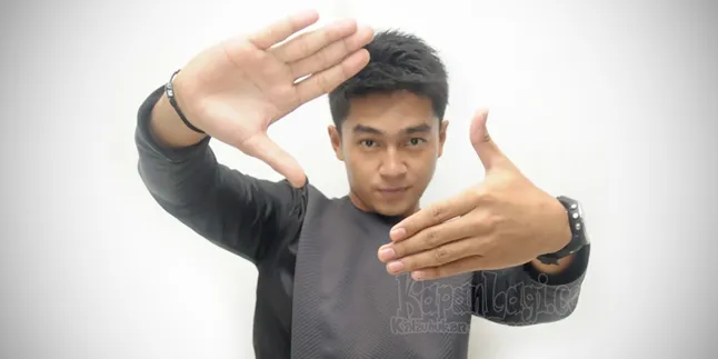 Pergi ke Hong Kong, Deva Mahenra 'Tantang' Bruce Lee Pergi ke Hong Kong, Deva Mahenra 'Tantang' Bruce Lee