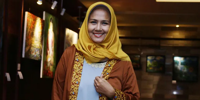 Pergi Umrah, Ria Irawan Tak Ingin Menggurui Mayky Wongkar