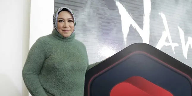Pergi Umroh di Awal Tahun, Melly Goeslaw Berdoa Untuk Berat Badannya