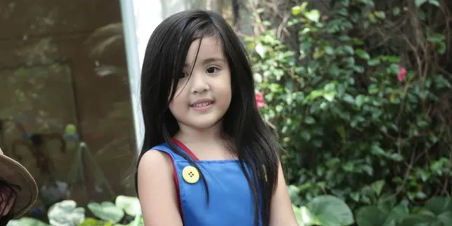 Perhatiannya Mikhayla Buatkan Gambar Cute Untuk Nia Ramadhani