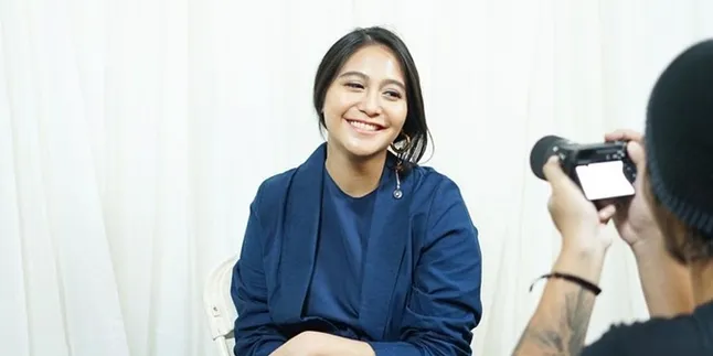 Peringati Hari Kesehatan Mental Sedunia, Caca Tengker Ajak Netizen Untuk Makin Kenali Diri Sendiri