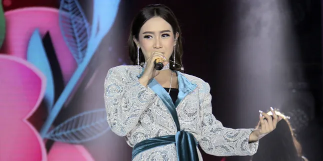 Perjuangan Cita Citata Jadi Pedangdut, Pernah Ditipu Sampai Jadi Pemandu Karaoke Perjuangan Cita Citata Jadi Pedangdut, Pernah Ditipu Sampai Jadi Pemandu Karaoke