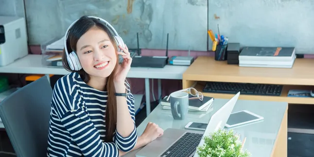 The Development of Podcasts in Indonesia, from Casual Chats to Exclusive Contracts - Celebrities are Also Taking Notice