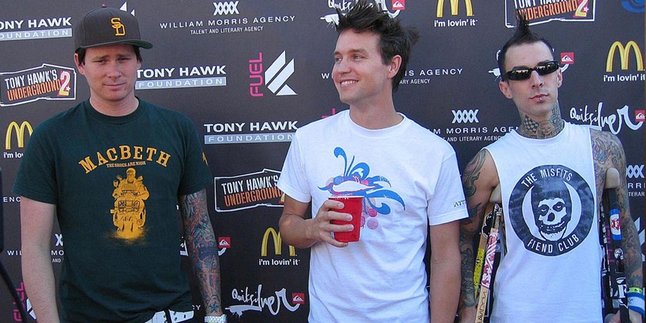 Perlahan, Tom DeLonge Mulai Buka Rahasia Album Baru Blink 182!