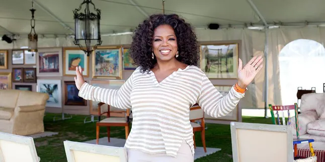 Pernah Lihat Oprah Winfrey Joged di Atas Panggung? Pernah Lihat Oprah Winfrey Joged di Atas Panggung?