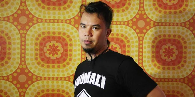 Pernah Nyanyi di Depan SBY, Dhani Kesal Dengan Kontestan Ini