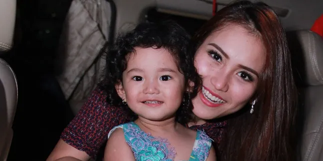 Pernah Patah Hati, Ini Tipe Pria Yang Dicari Ayu Ting Ting Pernah Patah Hati, Ini Tipe Pria Yang Dicari Ayu Ting Ting