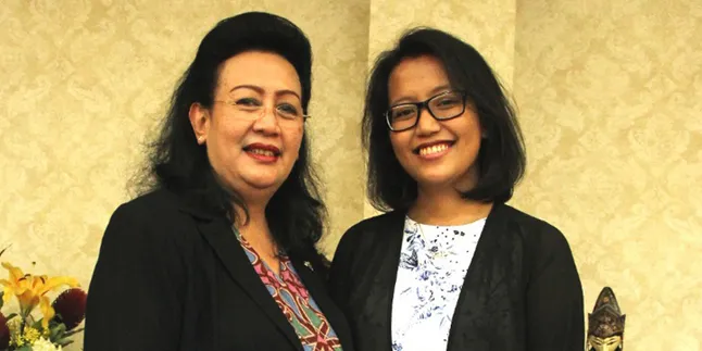 Pernikahan Agung GKR Hayu Bertema Ungu dan Hijau Tosca