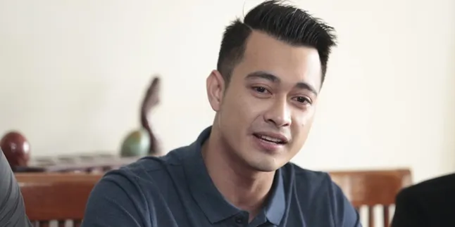 Pernikahan Eza Gionino dan Meiza Aulia Tak Direstui, Karena Ibu Punya Calon Lain? Pernikahan Eza Gionino dan Meiza Aulia Tak Direstui, Karena Ibu Punya Calon Lain?