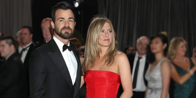 Pernikahan Jennifer Aniston, Kado Ultah Terindah Justin Theroux