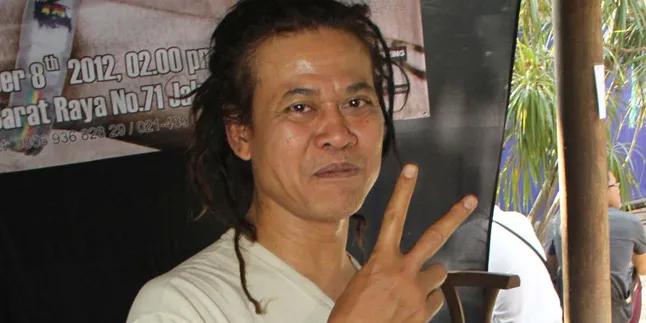 Perokok Berat, Tony Q Tak Mau Anaknya Ikut-Ikutan