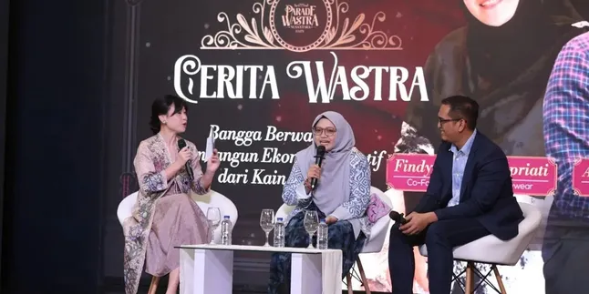 The Combination of Wastra & Casual Style by Findmeera at the Nusantara Wastra Parade, Supported by BRI