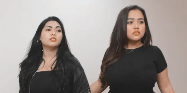 Personel Duo Semangka Lebih Nyaman Tanpa Pakaian Dalam Personel Duo Semangka Lebih Nyaman Tanpa Pakaian Dalam