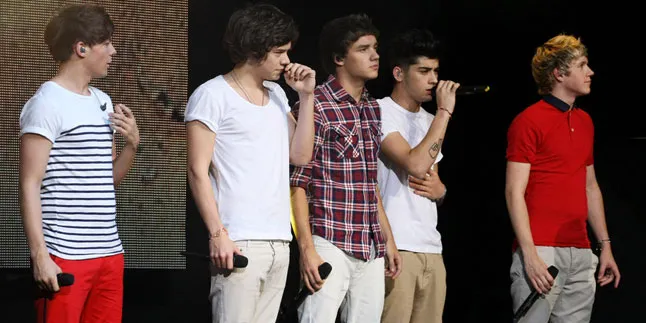 Personel One Direction Kentut di Atas Panggung?