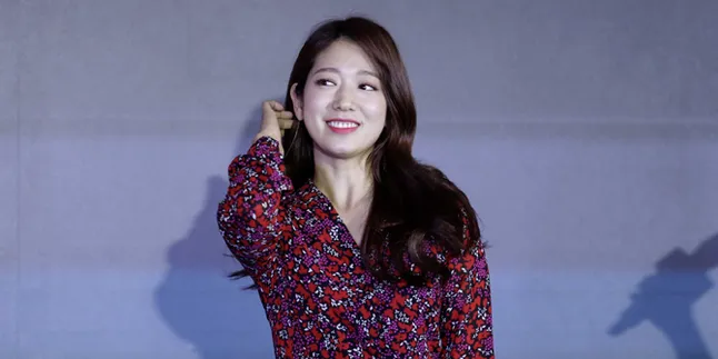 Pertama Kali ke Jakarta, Park Shin Hye Senang Disambut Banyak Fans
