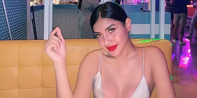 Pertama Kali Main Web Series, Millen Cyrus Nekat Lakoni Adegan Ranjang