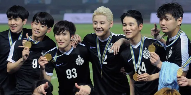Pertandingan Seru, FC Men Korea Kalahkan Selebritis FC Indonesia Pertandingan Seru, FC Men Korea Kalahkan Selebritis FC Indonesia