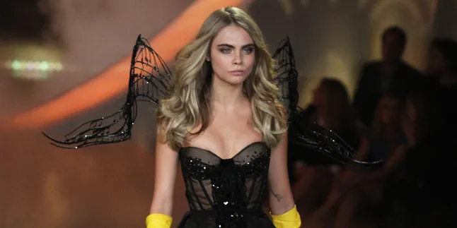 Perut Mendadak Besar, Cara Delevingne Hamil?