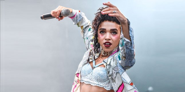 Perut Mendadak Besar, FKA Twigs Dihamili Robert Pattinson?