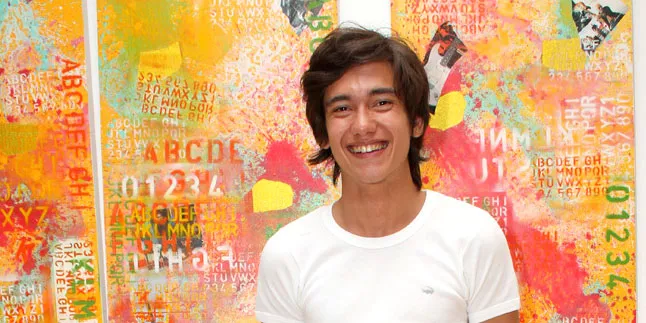 Pesan Ultah Ibunda Adipati Dolken, 'Jangan Hamili Anak Orang' Pesan Ultah Ibunda Adipati Dolken, 'Jangan Hamili Anak Orang'