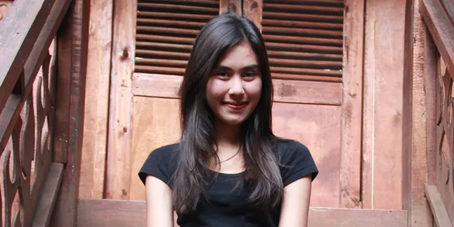 Pesawat Delay Karena Gunung Raung, Syahnaz Sadiqah Ketakutan