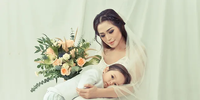 Pesona Cantik Jessica Iskandar Saat Kenakan Gaun Pengantin 8 In 1