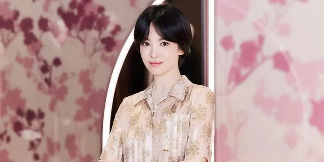 The Beautiful Charm of Song Hye Kyo in the Poster for 'The Spy' That Sparks Curiosity, Thought to Be a Movie Poster but Turns Out to Be....
