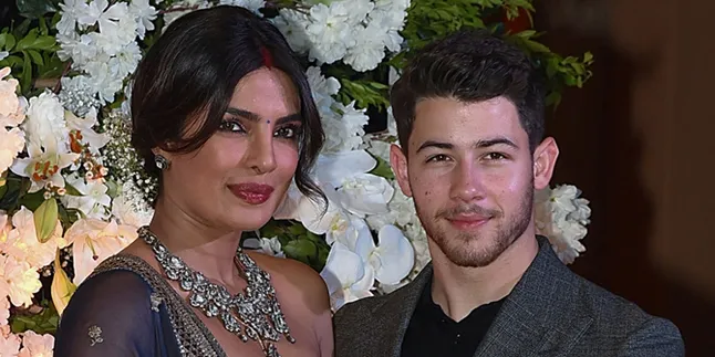 Pesta Belum Usai, Keluarga Jonas Gelar Resepsi di LA Untuk Priyanka Chopra dan Nick Pesta Belum Usai, Keluarga Jonas Gelar Resepsi di LA Untuk Priyanka Chopra dan Nick