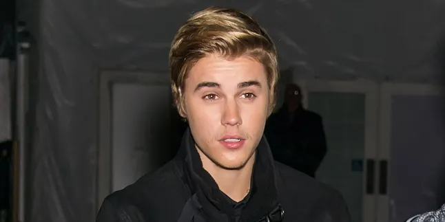 Pesta di Pulau Pribadi, Justin Bieber Berfoto Mesra Bareng Cewek