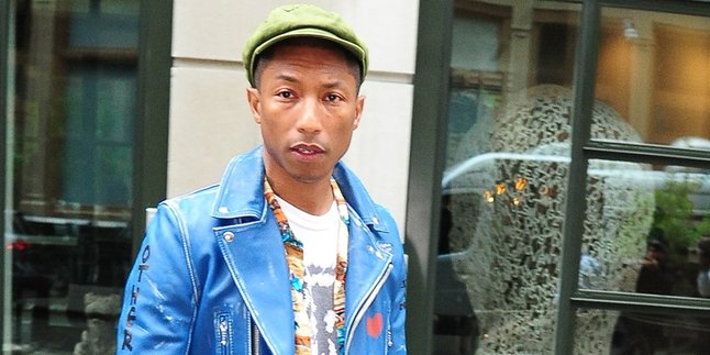 Pharrell Williams Jadi Yang Pertama 'Mandi Duit' Apple Music