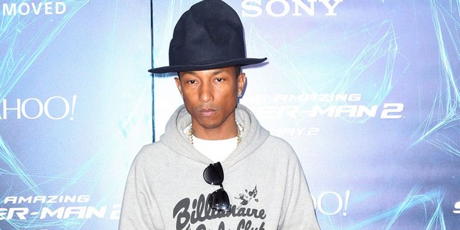 Pharrell Williams Tampak Bahagia Dikelilingi Para Wanita Animasi!