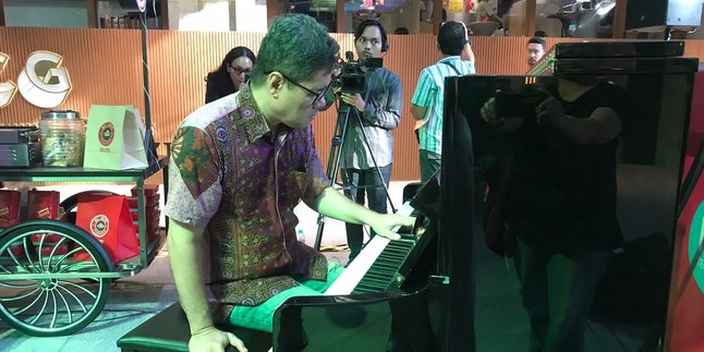Pianist Ananda Sukarlan Successfully Impresses When Playing the Song Rapsodia Nusantara with One Hand