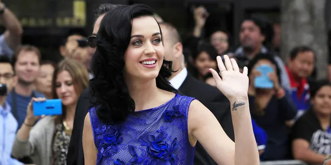 [Pic] Album 'Prism' Katy Perry Bocor Duluan di Ceko?