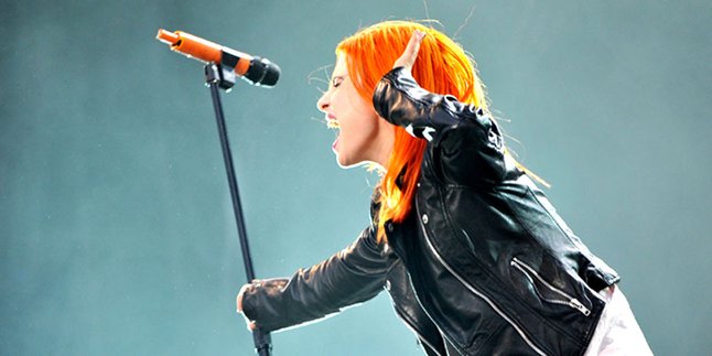 [Pic+Video] Pamer Artwork, Paramore Beri Semangat Lewat 'Now'