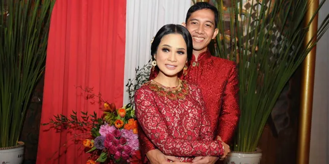 Pilih Kursi Ala Tukang Bakso di Pernikahan, Ini Alasan Andien Pilih Kursi Ala Tukang Bakso di Pernikahan, Ini Alasan Andien
