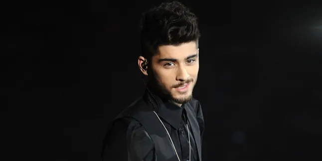'Pillowtalk' Jawarai Chart di Inggris, Zayn Malik Buka Suara 'Pillowtalk' Jawarai Chart di Inggris, Zayn Malik Buka Suara