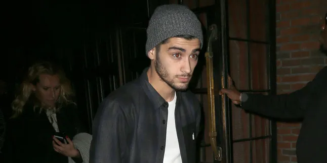 'Pillowtalk' Rajai Chart US & UK, Zayn Malik Pun Berselebrasi 'Pillowtalk' Rajai Chart US & UK, Zayn Malik Pun Berselebrasi