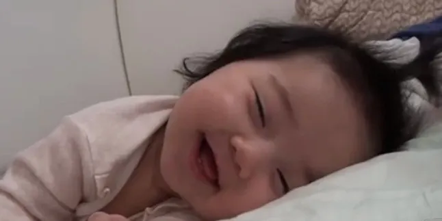 Pingin Liat Mama, Tapi Nggak Bisa Melek