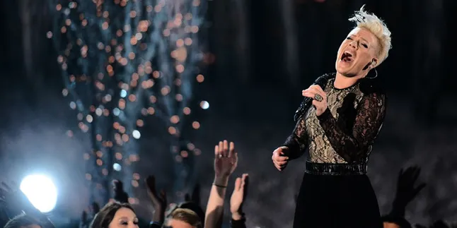 Pink Sumringah Sambut Grammy Award 2014