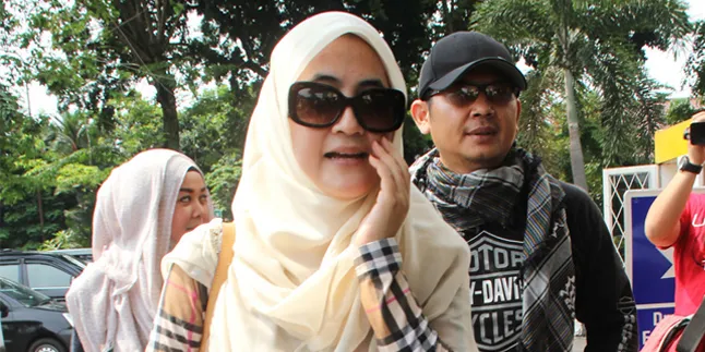 Pipik Dian: Semoga Julia Perez Diberi Kesabaran Pipik Dian: Semoga Julia Perez Diberi Kesabaran