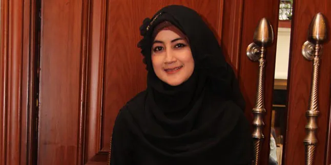 Pipik: Uje Suka Buah Naga