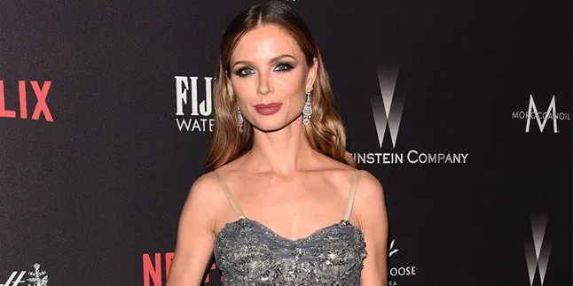 Pisah Dari Harvey Weinstein, Ini Yang Dilakukan Georgina Chapman Pisah Dari Harvey Weinstein, Ini Yang Dilakukan Georgina Chapman