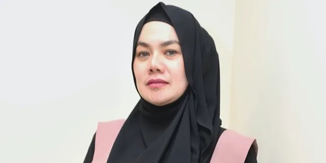 Pisah Dengan Faisal Harris, Sarita Abdul Mukti Hanya Ingin Hidup Tenang Pisah Dengan Faisal Harris, Sarita Abdul Mukti Hanya Ingin Hidup Tenang