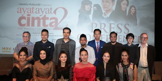 Plot Lebih Kompleks, 'AYAT AYAT CINTA 2' Tembus 1 Juta Penonton Dalam Lima Hari Plot Lebih Kompleks, 'AYAT AYAT CINTA 2' Tembus 1 Juta Penonton Dalam Lima Hari