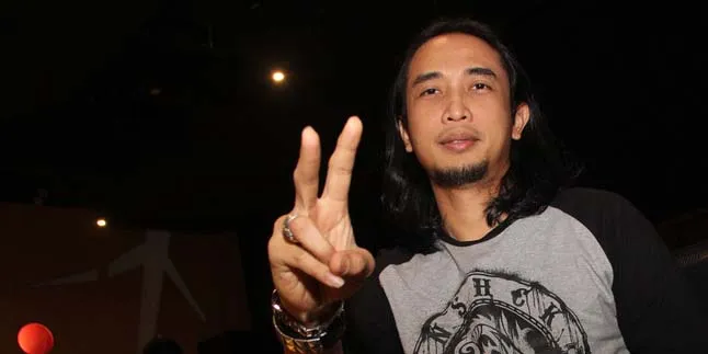 Polisi Belum Memastikan Wanita Berinisial F Adalah Istri Piyu Polisi Belum Memastikan Wanita Berinisial F Adalah Istri Piyu