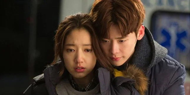 Ponsel Dicuri, Park Shin Hye Kehilangan Banyak Foto Lee Jong Suk? Ponsel Dicuri, Park Shin Hye Kehilangan Banyak Foto Lee Jong Suk?