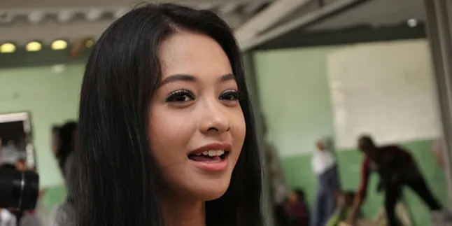 Poppy Bunga Pacaran Dengan Sony D'Rickson?