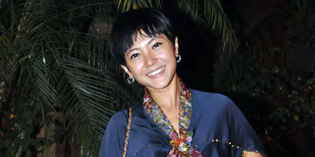 Poppy Sovia Bantah Dekat Dengan Seorang Comic