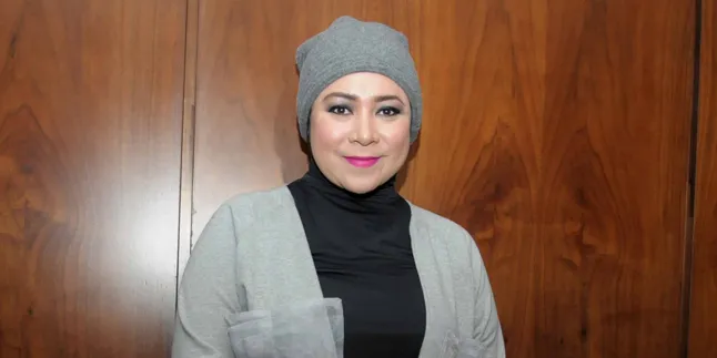 Pose Cantik, Melly Goeslaw Disebut Jilboob dan Edit Foto Pose Cantik, Melly Goeslaw Disebut Jilboob dan Edit Foto