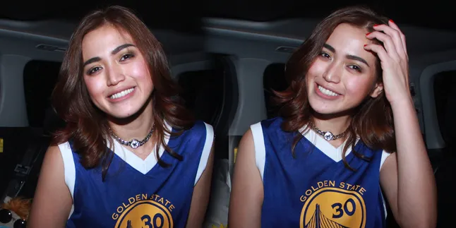 Pose Manja di Dalam Bathtub, Jessica Iskandar Cantik Banget!